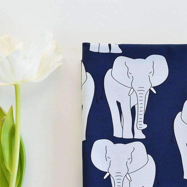 Elephant Dark Blue - økologisk jersey Joseli Design