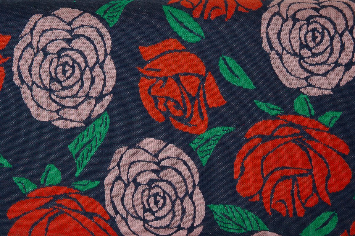 Mønstret Jacquard Økologisk - Cozy Jungle - Blomster Brinarina rød og rosa