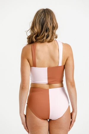 Symønster badedrakt og bikini - Kaia Swimsuit - Papercut Patterns