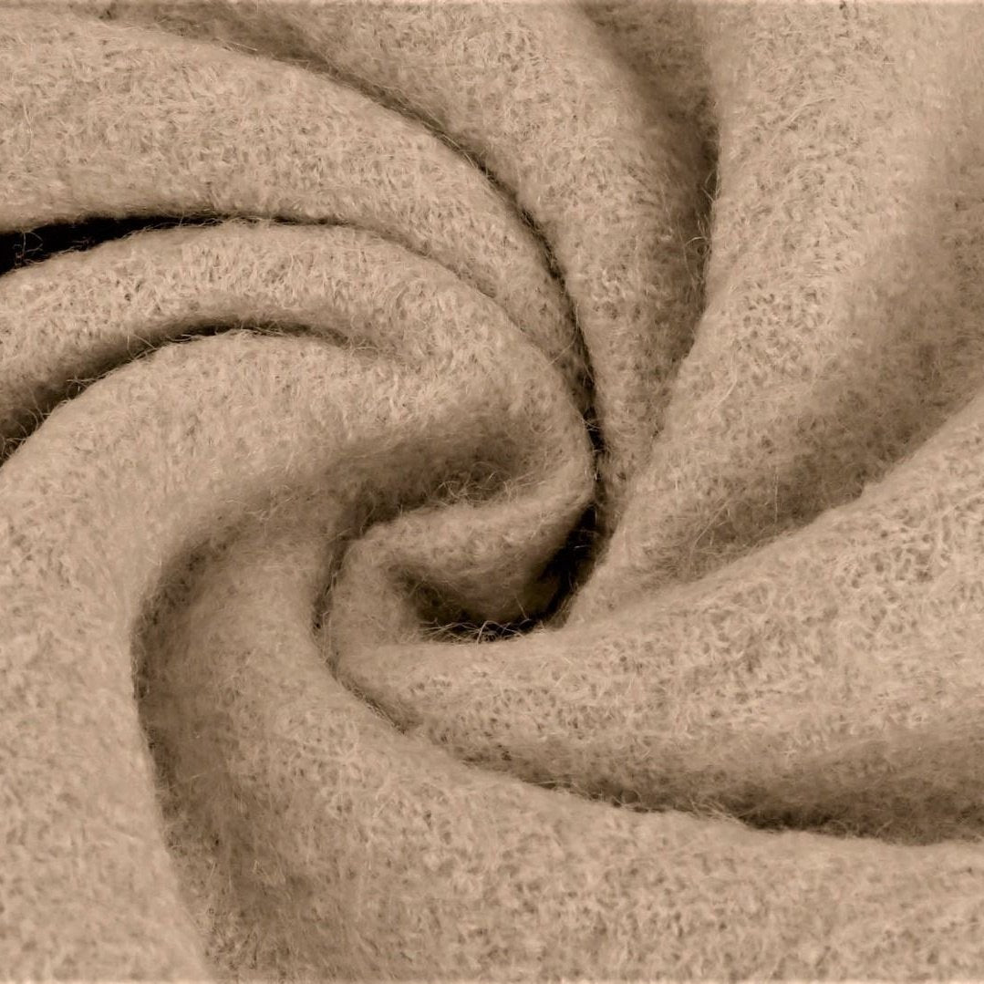 kokt ull 100% i beige farge til kåpe jakke