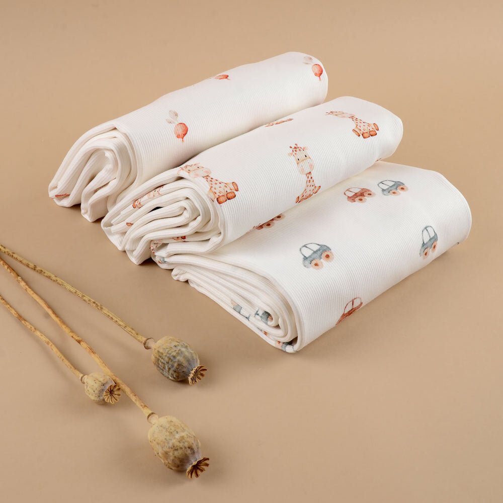 KOMMER SNART Ribbjersey - Sweet Giraffe - Tygdrømmar